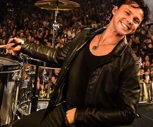 Ashton Irwin and Calum Hood in leather jackets because I miss Cashton; a thread