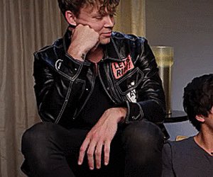 Ashton Irwin and Calum Hood in leather jackets because I miss Cashton; a thread