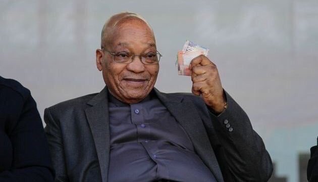 kgotsomarvin5's tweet photo. @kulanicool @___kweenin Ngenke Oe Thole... https://t.co/jvb2gepZZa