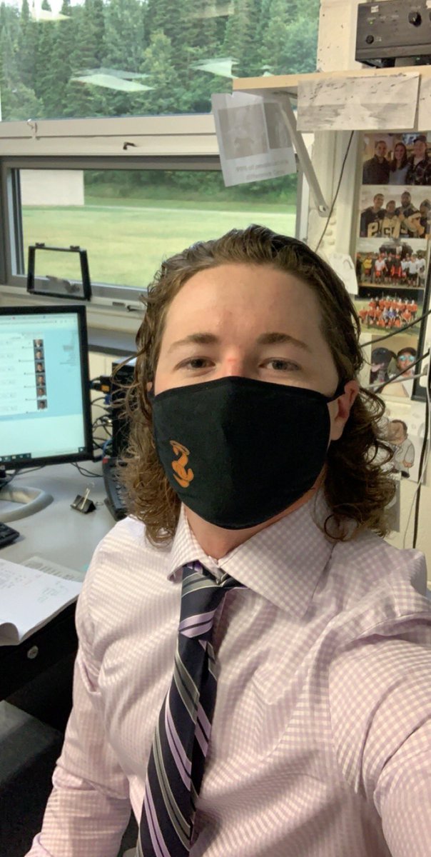 MRDatDudeGG's tweet image. The different looks on the first day of Year 5🤓