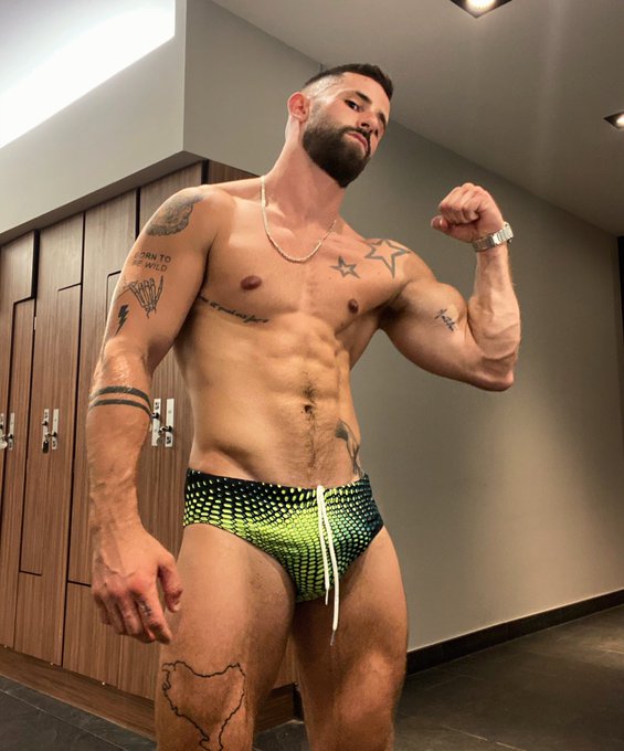 New Speedo ??? https://t.co/DHXFrO6Khd