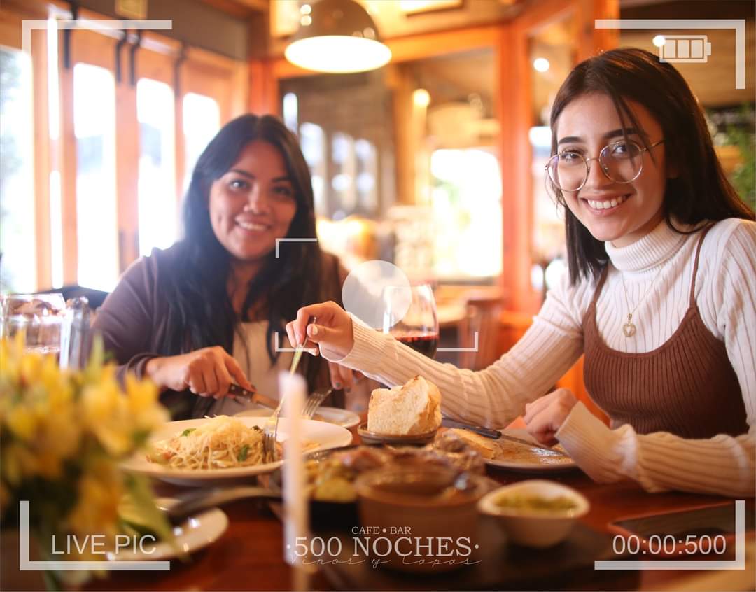 Nuestros mejores momentos son; nuestros momentos contigo!
#500noches #Retratos500Noches   #sabores500noches #MúsicaEnVivoTodosLosDías #Músicaquecura