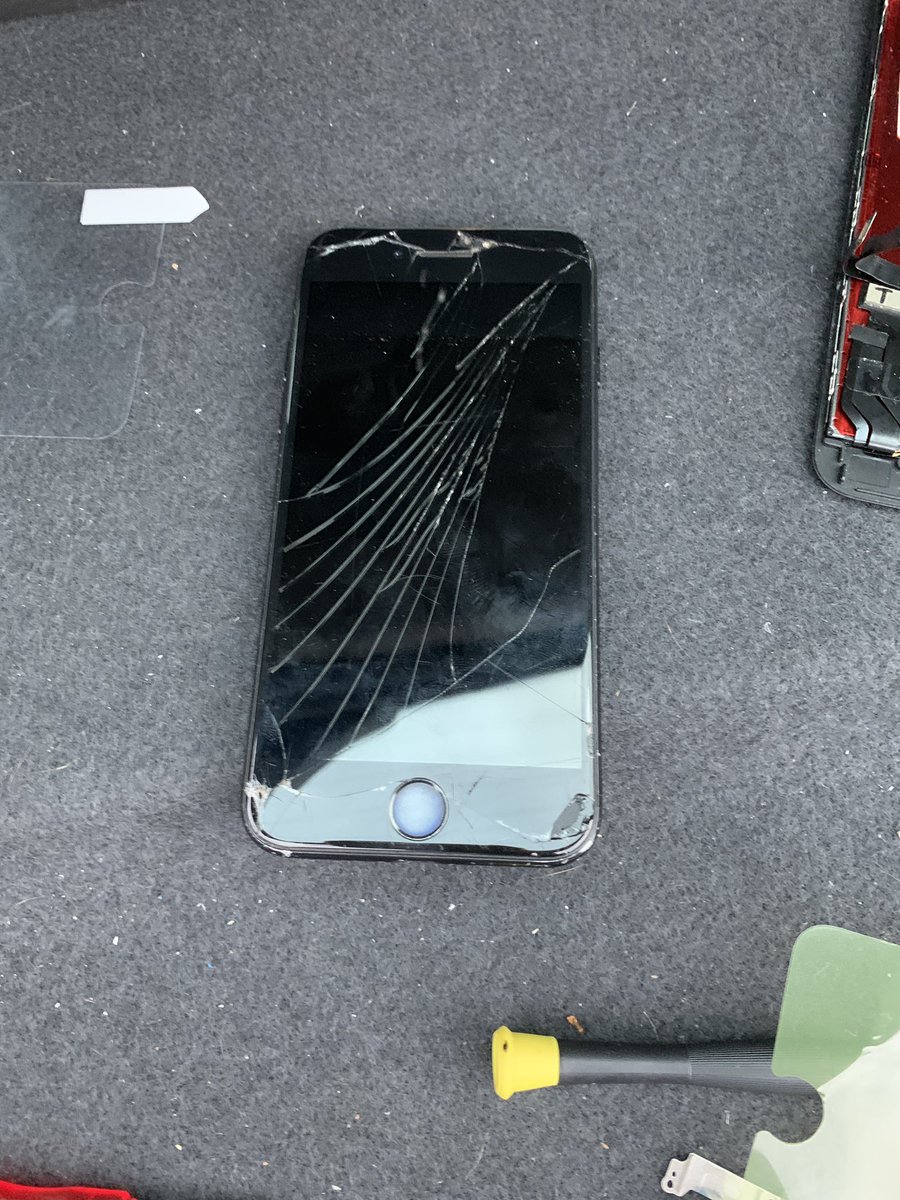 SouChez's tweet image. Réparation de tous les iphones 🙌