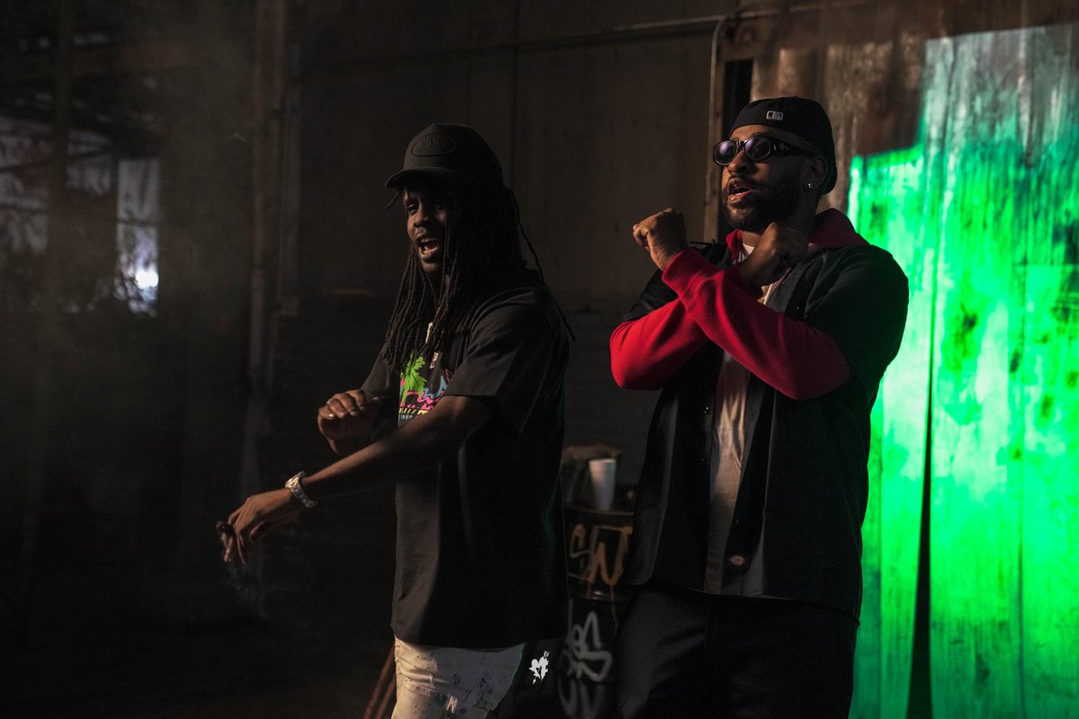 RapCaviar's tweet photo. Sosa x Mike WiLL. Scary sight. BANG BANG out now, what's your favorite bar off the new single? 
https://t.co/PXnNbByKQE https://t.co/sFiYnXFYLN