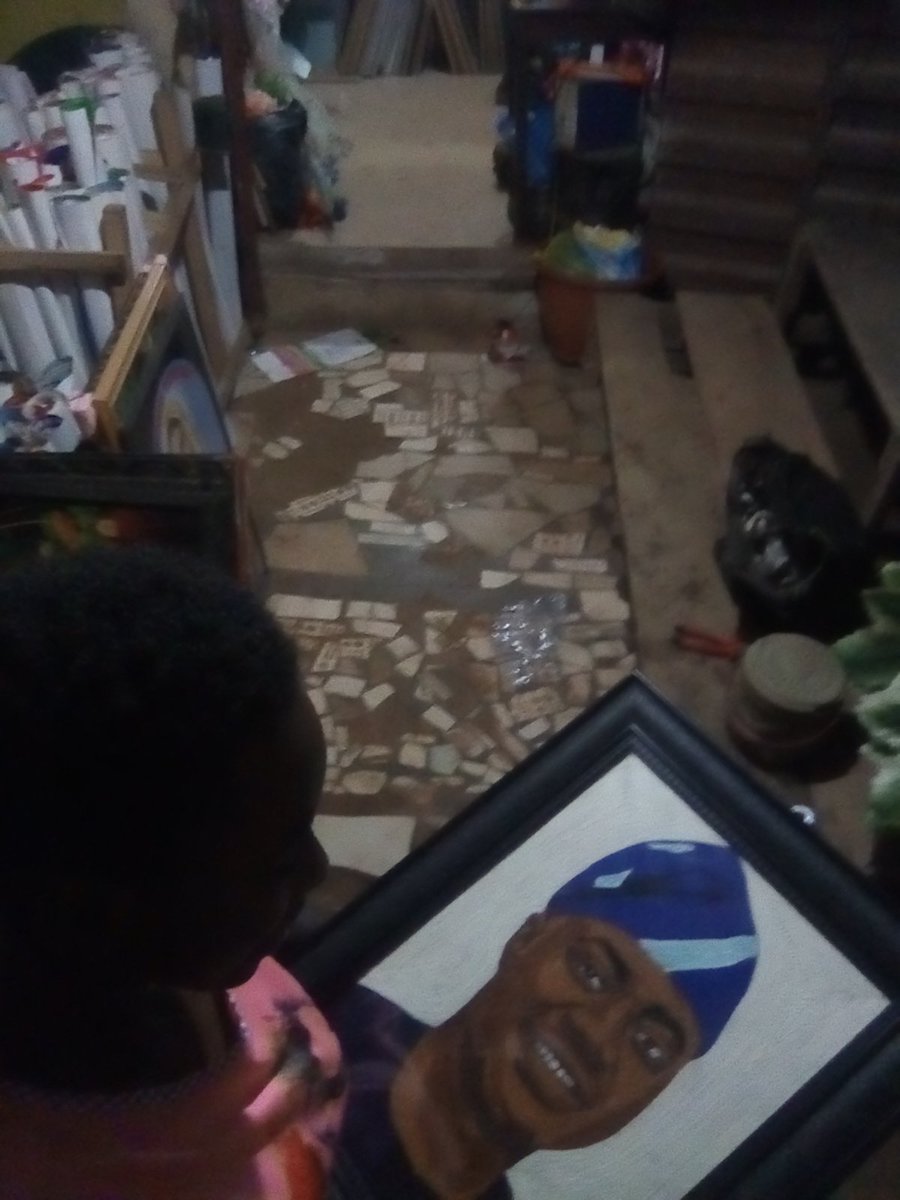 AlaoRuth2's tweet photo. Hope you had a great day π€
Can you believe this portrait was made with wool onlyπ²....so real and beautiful!!
You can DM me for yours today!
#MadeWithWool #YarnDesignsIt #CocozzyDidIt #textiles #Artist https://t.co/0kqByEJAtI