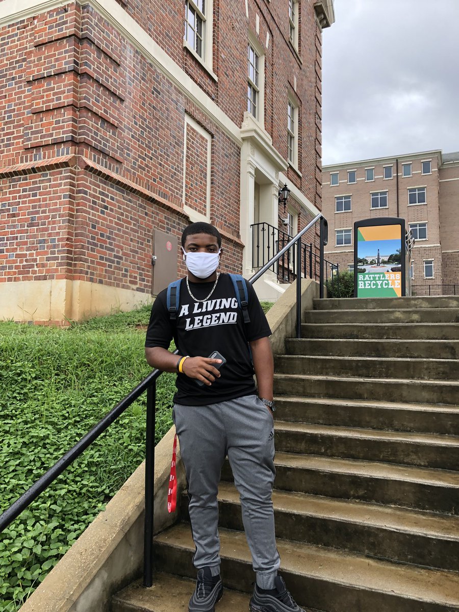 FAMU_1887's tweet image. Making legends. #FAMUmade #FAMU24 🐍
