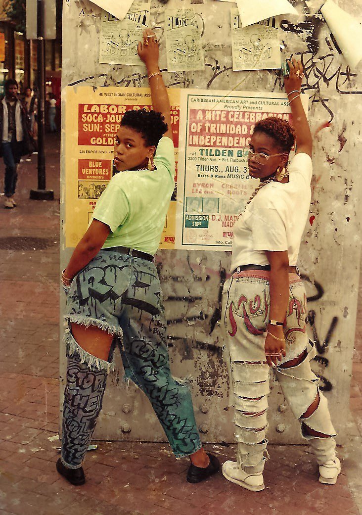 Downtown Brooklyn (late 1980s). Photographed by Jamel Shabazz.