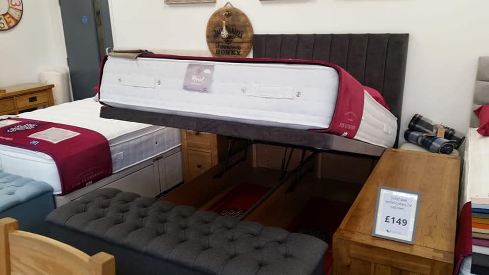Good evening <a href="/Oldham_Hour/">Oldham Hour</a>. We've just enjoyed our best week so far. It seems after months of being cooped up, everyone wants a new bed, and extra storage space. Otooman beds are flying out! Glad we took the risk of opening our new business #Oldhamhour #shoplocal #Royton
