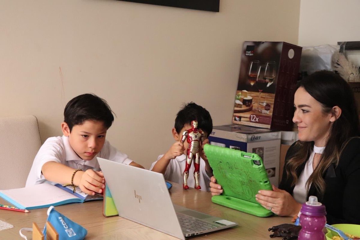 Hoy dos Méxicos regresaron a clases.