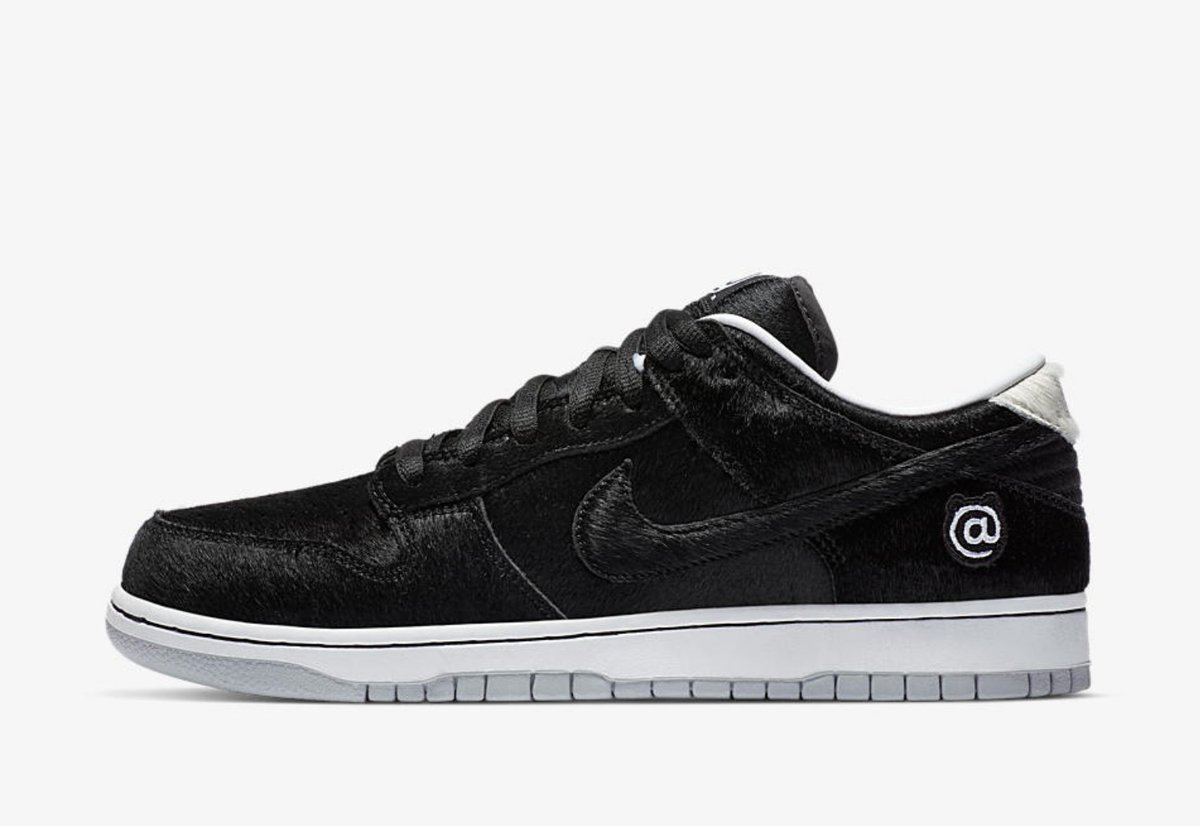 RestockCartel's tweet photo. Medicom Toy x Nike SB Dunk Low ‘BE@RBRICK’ https://t.co/qDjmTZVO2N https://t.co/zV52KOWU1p