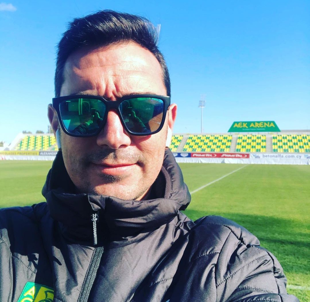 AlexArbelo's tweet photo. 💥 @JoseNaranjo7 más cerca dl #AEKLarnaca del 🇮🇨 #Acoran
🤝 @JCCordero9 a punto de cerrar el acuerdo con @SantiCarpintero y @ArnalLlibert
⚽ El club chipriota se marca cm objetivo jugar competición europea con 12 jugadores 🇪🇸
✔️ Hoy han ganado en la 1° Jornada, (1-2) https://t.co/fOUiI4iJMp
