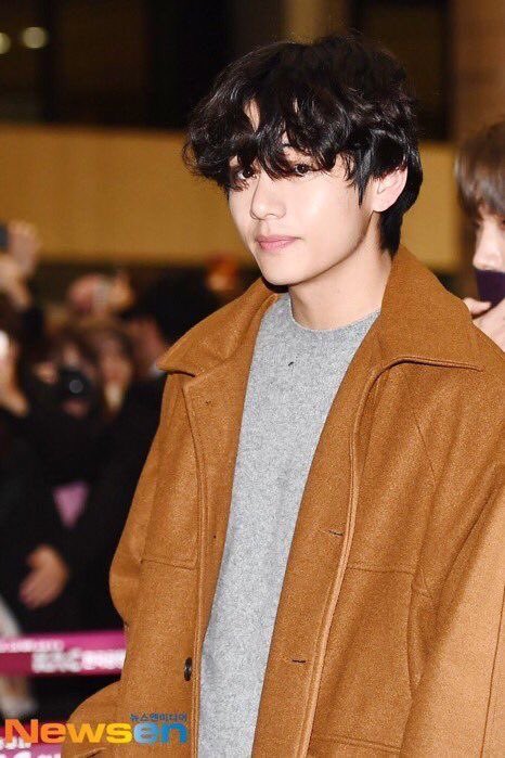 taehyung’s curly hair — a thread