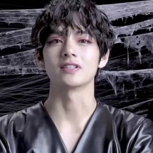 taehyung’s curly hair — a thread