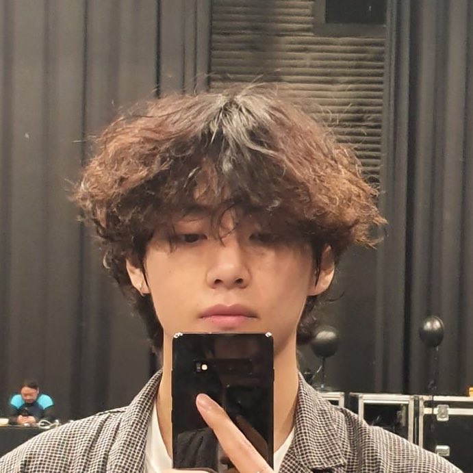 taehyung’s curly hair — a thread