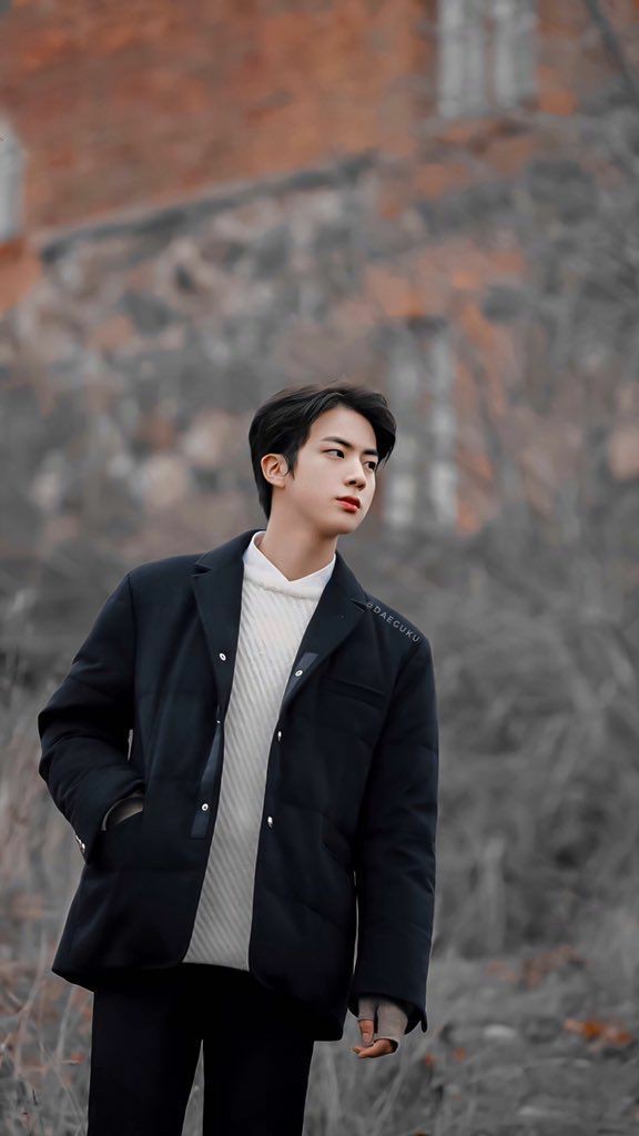 Jin appreciation thread coz he deserves the world and there is no BTS without him,I can& #39;t imagine seeing a BTS without him, he& #39;s like the mother of the group he keeps the mood light with all his jokes and is super talented ,it& #39;s 7 always (credits to the owners of these pictures)