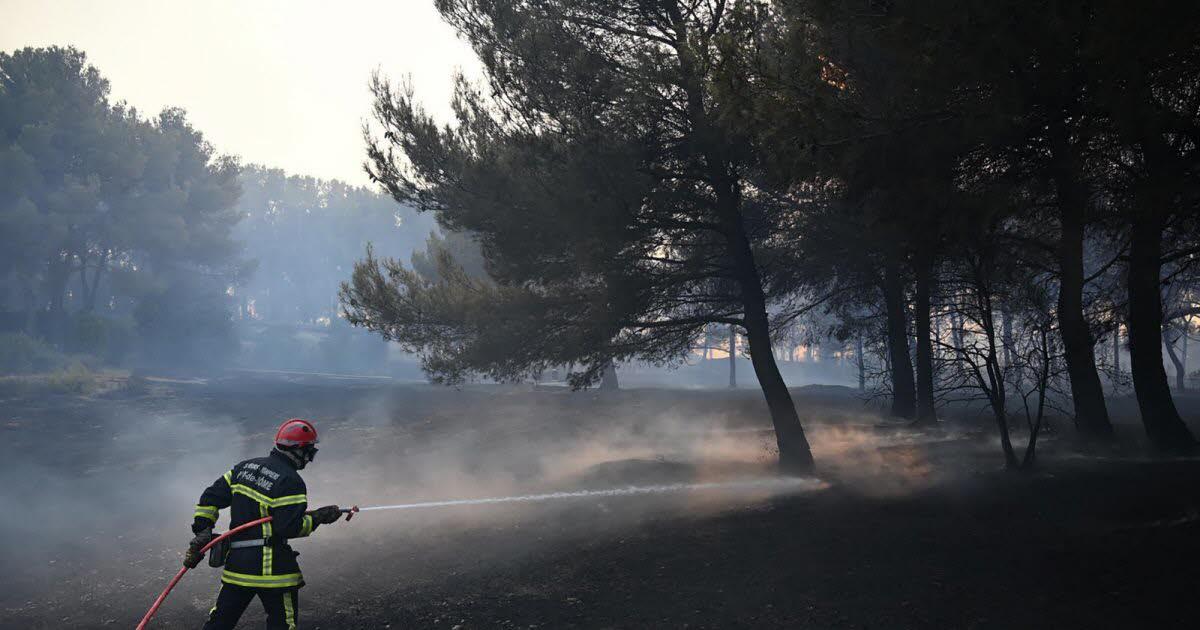 Feu dans les Bouches-du-Rhône : des pompiers blessés, des habitations évacuées 👉 leprogres.fr/faits-divers-j…