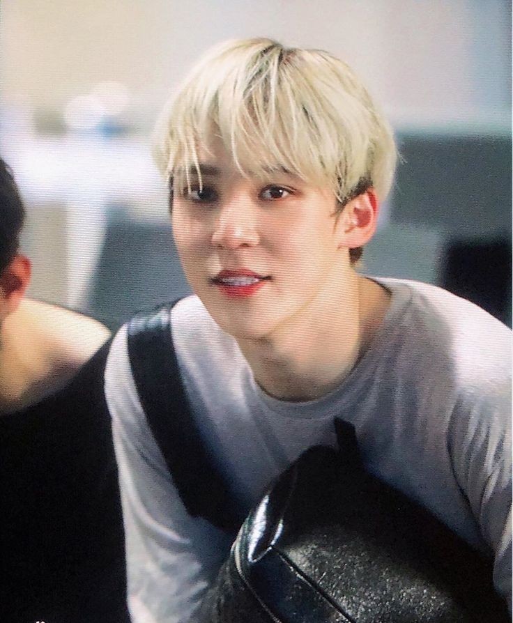 Blonde yunho is literally gorgeous (yunho in general is fucking gorgeous)