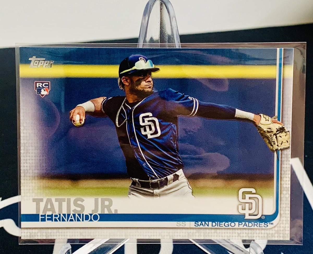 ⚾️ RT &amp; FOLLOW TO WIN! ⚾️

Want a chance to win this Tatis Jr rookie? Give us a retweet and a follow and you’re in! Winner picked tomorrow evening, 8/25.
