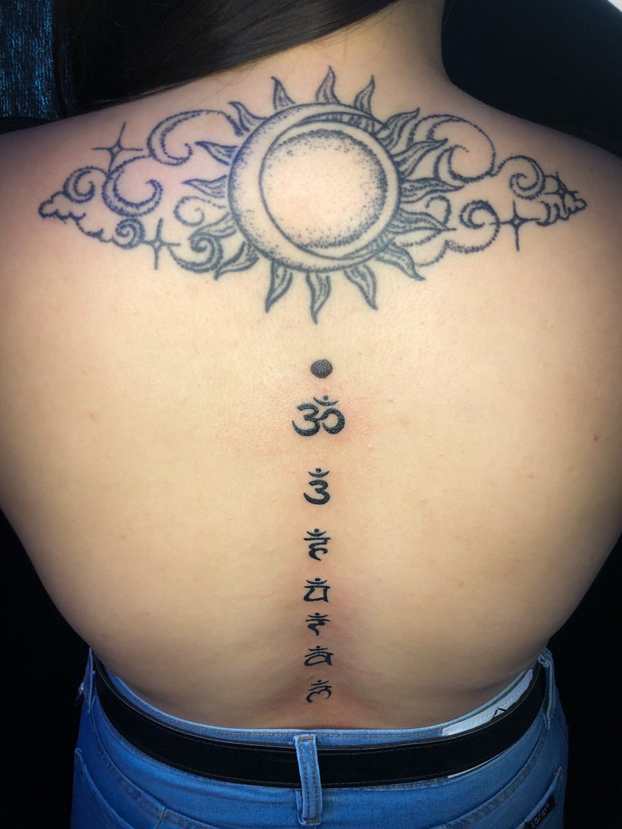 chuloMtzTATTOO's tweet photo. Gracias por volver ! @MiiliiAyala #pinchestudio #graciassiempre #tattoosliners #tattoblack #blacktattoo #tattoosexis #tattoogirls #tattoosdelicadas #tattoochakras #chakras #chakrasalineados #alinacionchakras https://t.co/XFHqsqEvgi