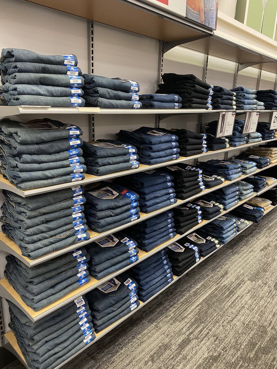 KeonTarget's tweet image. “Guess who’s back, back again.
Keon’s Back, Tell a friend!” 🎵🎶

#MorePicsToCome
@DuaneAtTarget @Dewayman @JenPeters77