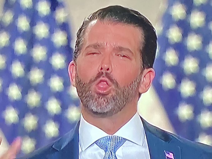 TheRadicalLeft's tweet photo. When Kimberly brings out more Goya beans!

#RNCConvention2020 #RNC #DonJr https://t.co/eBsaqeToPx