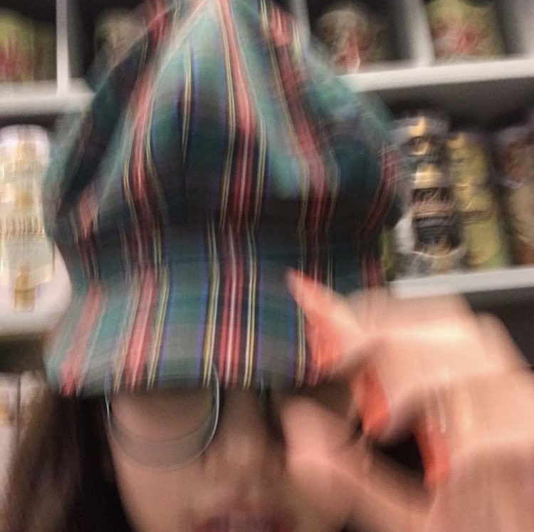 chaefies (chaeyoung selfie’s); a thread