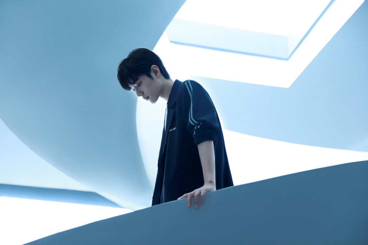 TrendingWeibo's tweet photo. #XiaoZhan's studio celebrates Qixi Festival with new photos.

#肖战 https://t.co/1GjCJVrEMg