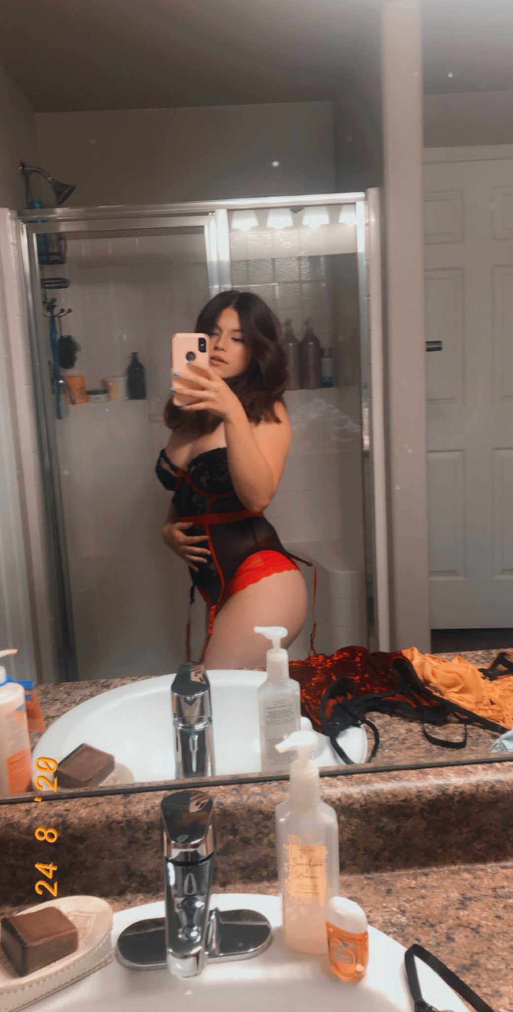 2 pic. let your imagination do the rest 💔🕷 https://t.co/RJNFcCvv2a