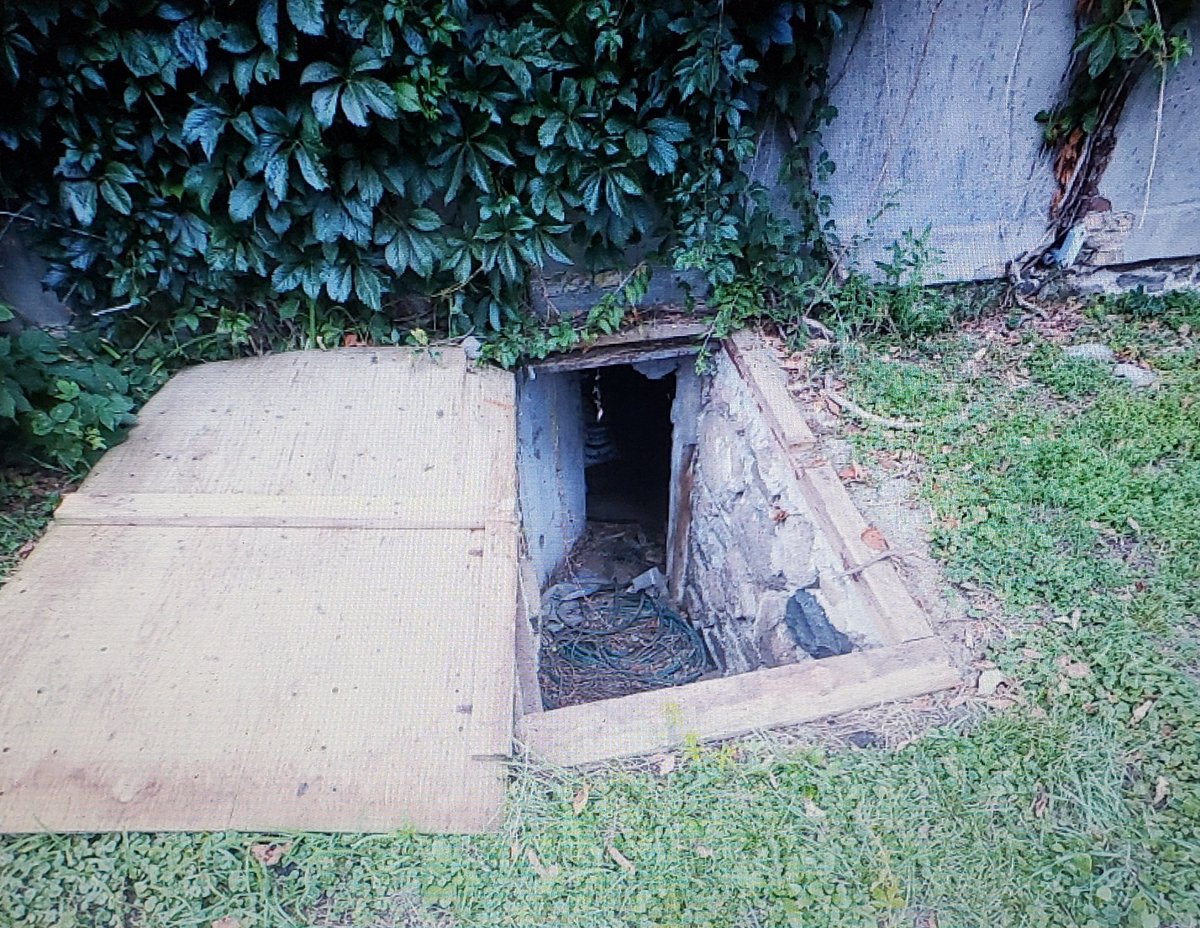 Guys I'm grinding hard filming for both channels, tomorrow new video  and vlog channel will be in couple days ...... notification squad smash the like button on both channels let's goooooooooo