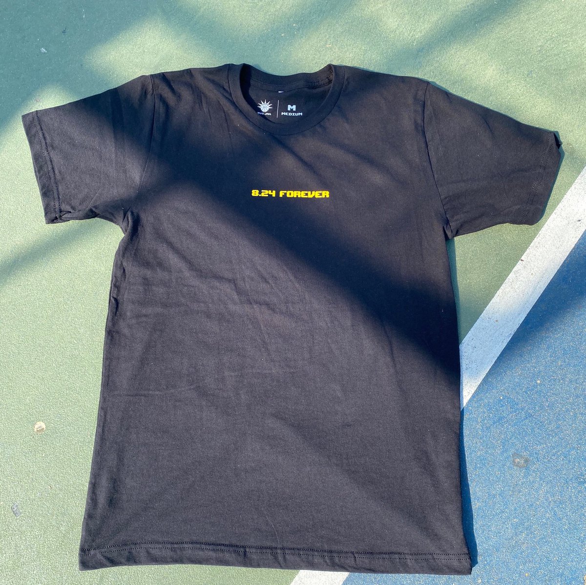 CountOnVic's tweet photo. Guys! To celebrate Mamba Day, I have one 8.24 FOREVER tee in a size medium to giveaway! All you need to do to win is RT or like this tweet AND follow @nycjam. A winner will be selected tomorrow. 🐍 https://t.co/M4ohFHUvLX