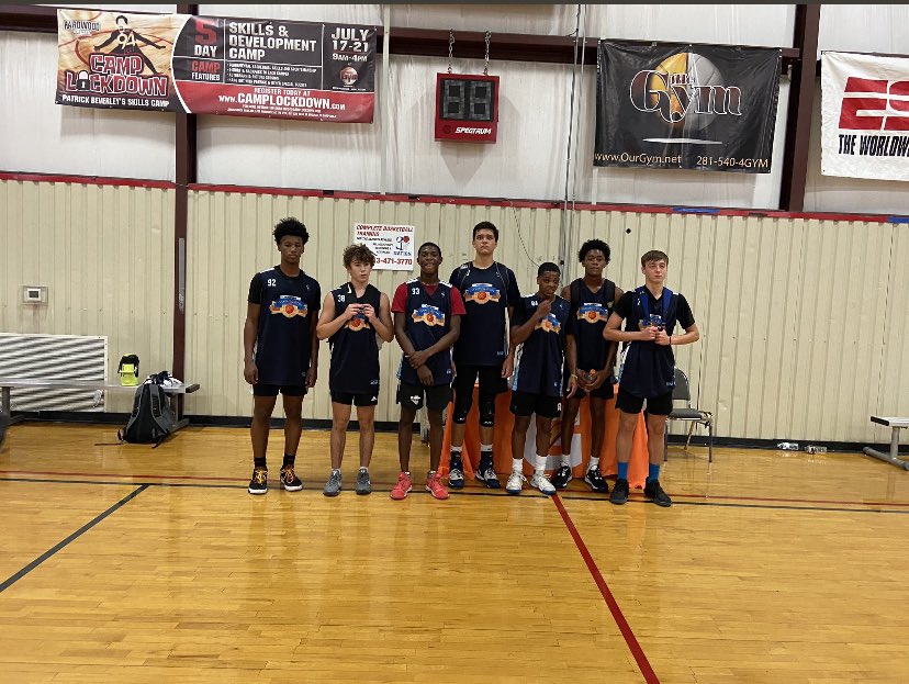 Coach Anthony Willis tweet media