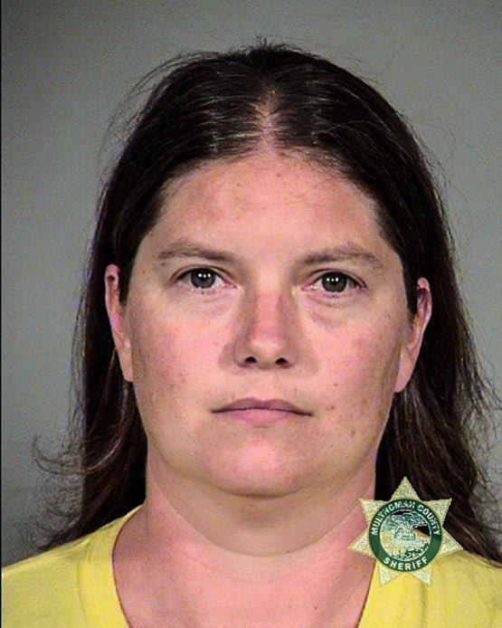 April Lynn Epperson, 36, was arrested at the violent  #antifa riot in north Portland. She’s charged w/multiple criminal offenses. Like others recently arrested, she works with children at an elementary school.  #PortlandRiots  #PortlandMugshots  #BlackLivesMatter  