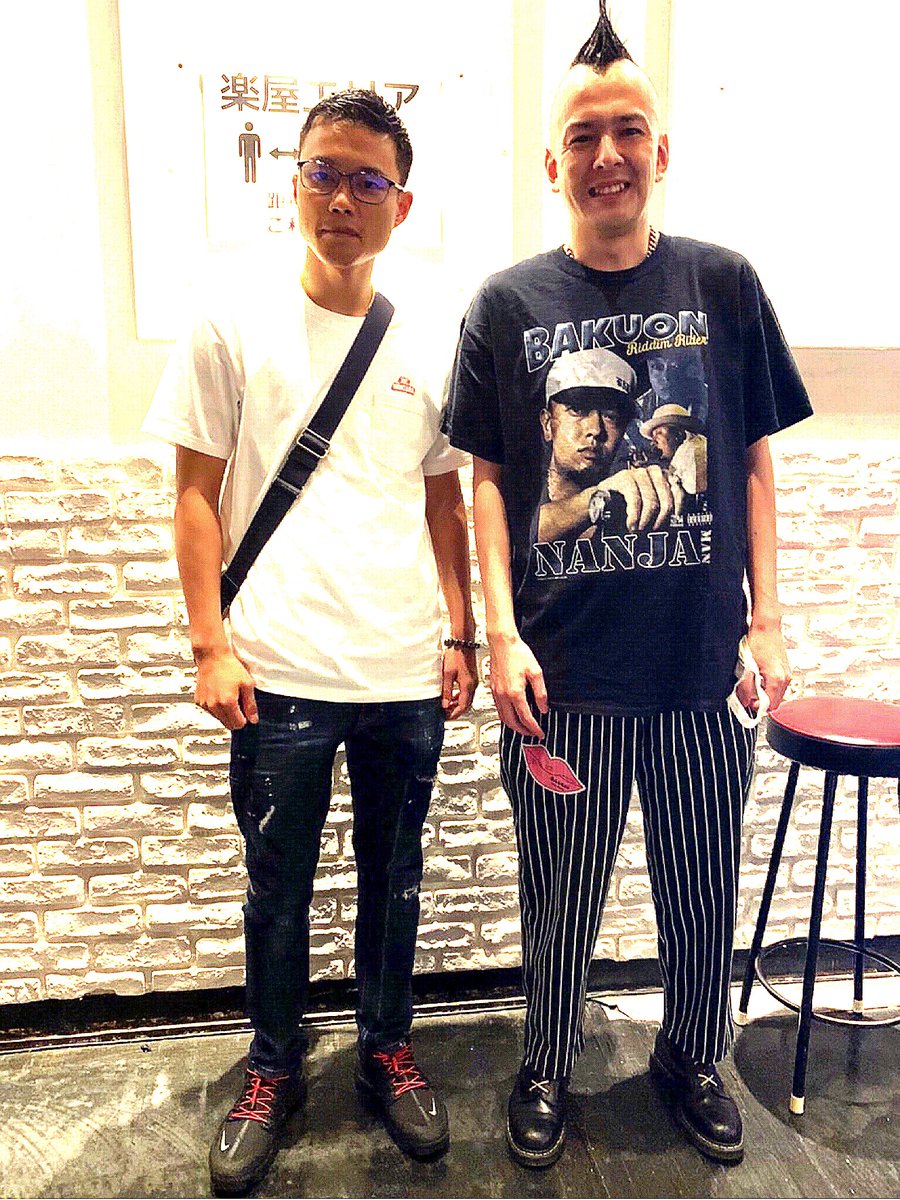 J_REXXX1986's tweet photo. めちゃファンです！

「タイマンチーズのガンジャガンジャガンジャ、みたいにスモークセンシミーニャ〜♫」

これからも応援してます！

@imanT06 

#REAL_T
#レペゼンリアル
#今里新地 https://t.co/KN92LHM1J0