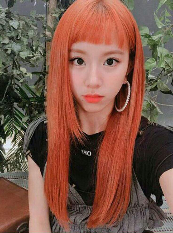 chaefies (chaeyoung selfie’s); a thread