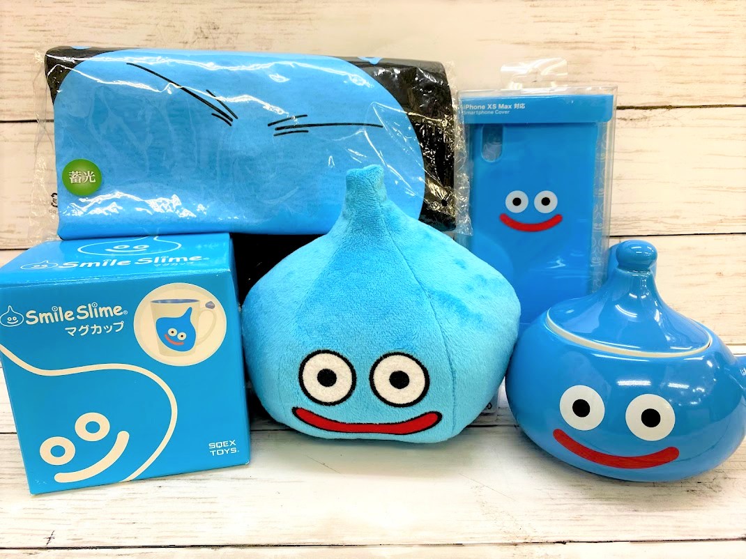 ボークス秋葉原ホビー天国１ ２ على تويتر 2fキャラ雑貨 涼しげな青色が暑い夏にぴったり涼しげな青色が特徴 スライム グッズ各種好評発売中です ぬいぐるみはもちろんマグカップなど 他にもいろいろあります おや 違うスライムがいるぞ Akiba ホビー天国