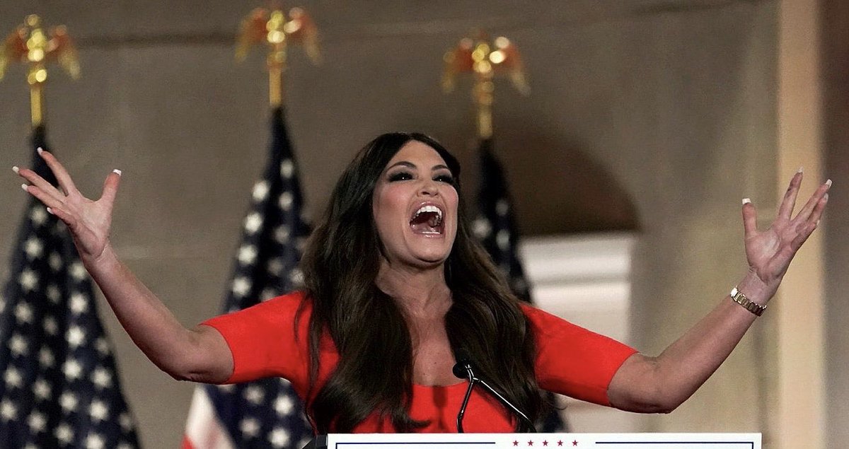 ZackCz's tweet photo. Not a cult. #RNC2020 https://t.co/tf1PtL9tSh