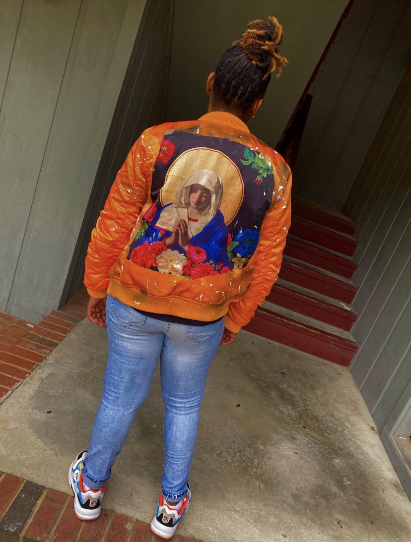 12pmcreators's tweet photo. https://t.co/cWfPgUtHIh Customs “Pray” Bomber Jacket 💣 🔥 Size SMALL
DM to Purchase [Serious Inquires Only] ✅
#custom #distressedjeans #blackjeans #handpaintedapparel #jeans #customapparel #SupportBlackBusinesses #explorepage #follow #customapparel #SupportBlackBusinesses https://t.co/yF0jnZpegd