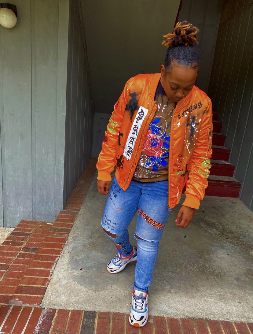 12pmcreators's tweet photo. https://t.co/cWfPgUtHIh Customs “Pray” Bomber Jacket 💣 🔥 Size SMALL
DM to Purchase [Serious Inquires Only] ✅
#custom #distressedjeans #blackjeans #handpaintedapparel #jeans #customapparel #SupportBlackBusinesses #explorepage #follow #customapparel #SupportBlackBusinesses https://t.co/yF0jnZpegd