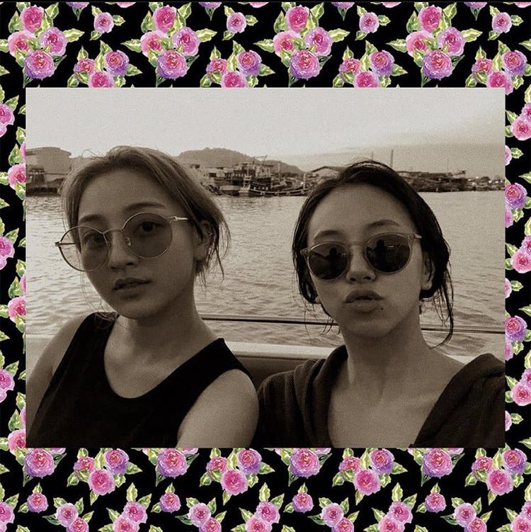 chaefies (chaeyoung selfie’s); a thread