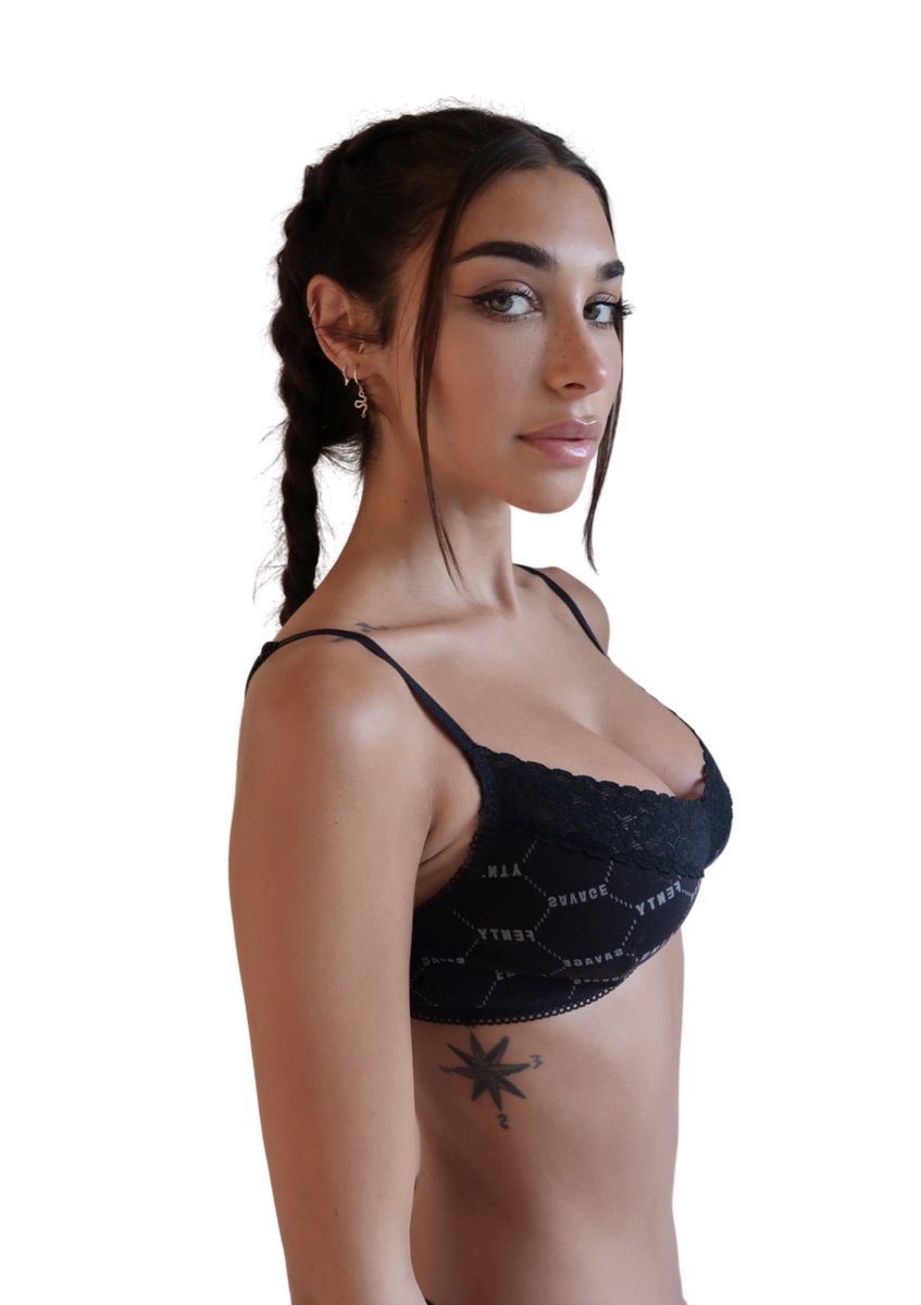 ChantelJeffries's tweet photo. 🤳🏼 https://t.co/qa3ktB3zAt