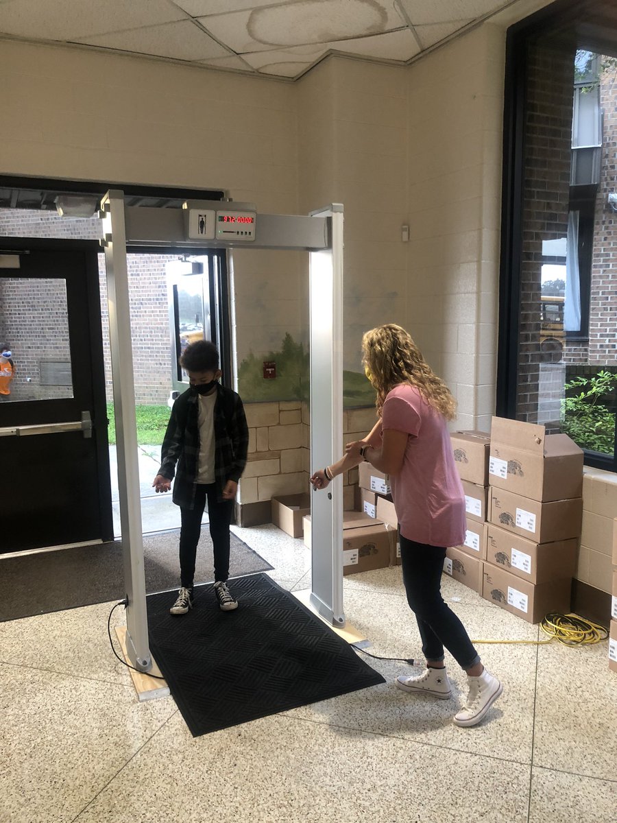 Great first day back to school at HMS!  A new kind of normal with students getting their temperature checked, wearing masks, and learning to navigate the chrome books.  Thank you to parents and Halls community for your support.  #HMS6th #HMSHasIt