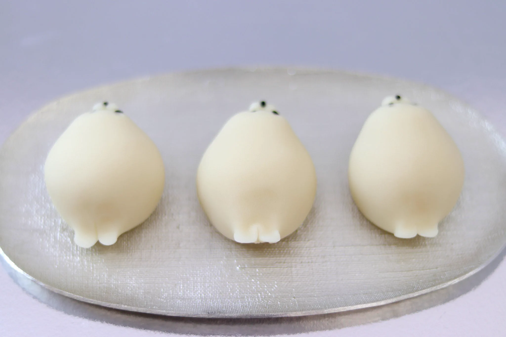 体を丸々と太らせて美味しそうに見せた結果⇒可愛すぎて食べづらい和菓子に！