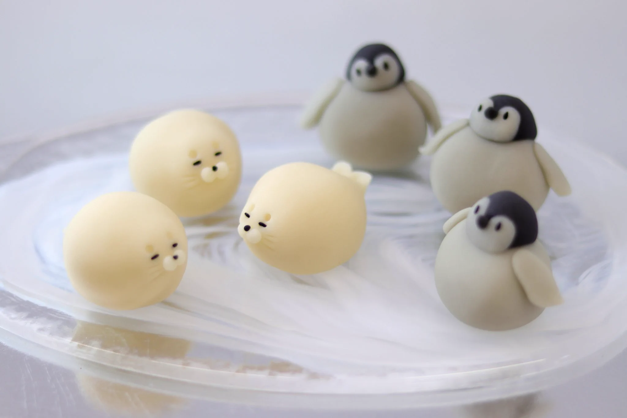 体を丸々と太らせて美味しそうに見せた結果⇒可愛すぎて食べづらい和菓子に！