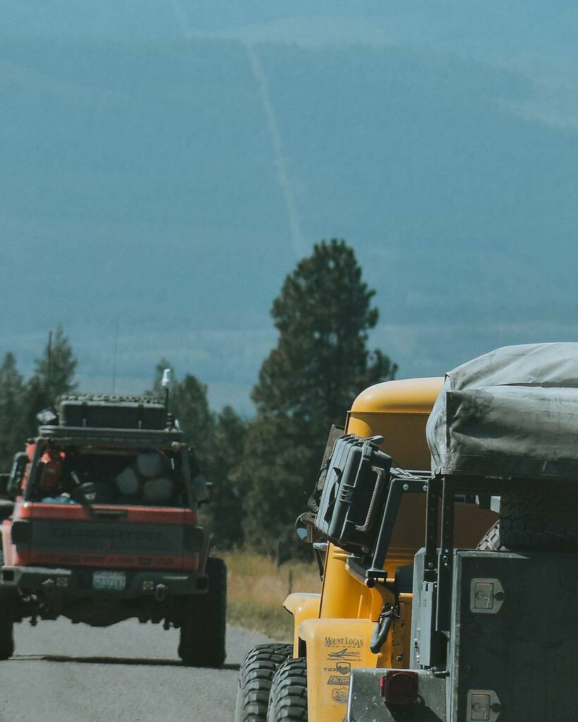 Exploration_Out's tweet photo. There isn’t a better feeling than being on the road headed for your next adventure. @rebeloffroad @rock_slide_eng 
#explorationoutfitters #continentaldivide https://t.co/eOe65dnAxH https://t.co/h5z0BeW5ra