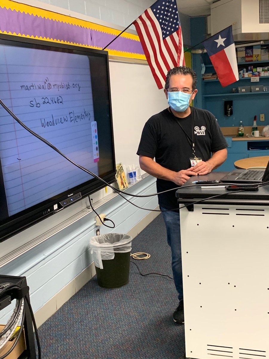 WVEBeagles's tweet photo. Safe to say the first day of school looked a little different than normal, but we are ready for a great year!! #nailedit #zoom #virtuallearning #firstday @SBISD @acheetham_west 🍎🐶 https://t.co/oKOfLDPlxk