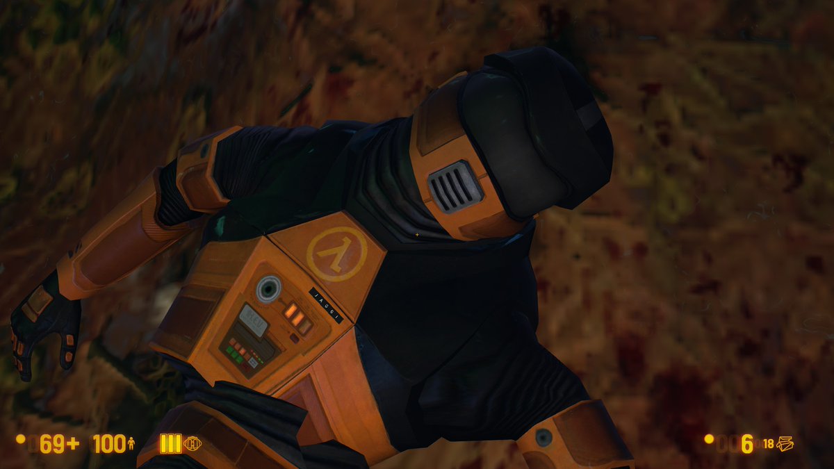 DSCwhite's tweet photo. @ChetanJags I'm playing Black Mesa again, are these names tags on the HEVs in Xen New? Btw sorry you couldn't make it out of there, doc https://t.co/mSJqdnmavF