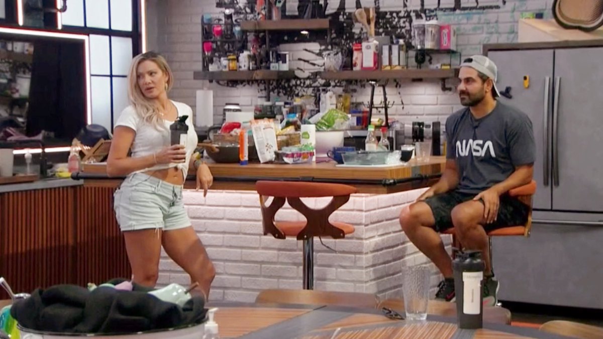 janellegend_'s tweet photo. The way that they love this game.
The way that they love each other.
THEY DESERVE SO MUCH BETTER.

THIS WEEK IS GUT-WRENCHING
#SaveJanelle #SaveJaysar #BB22 https://t.co/HaONwCgsfs