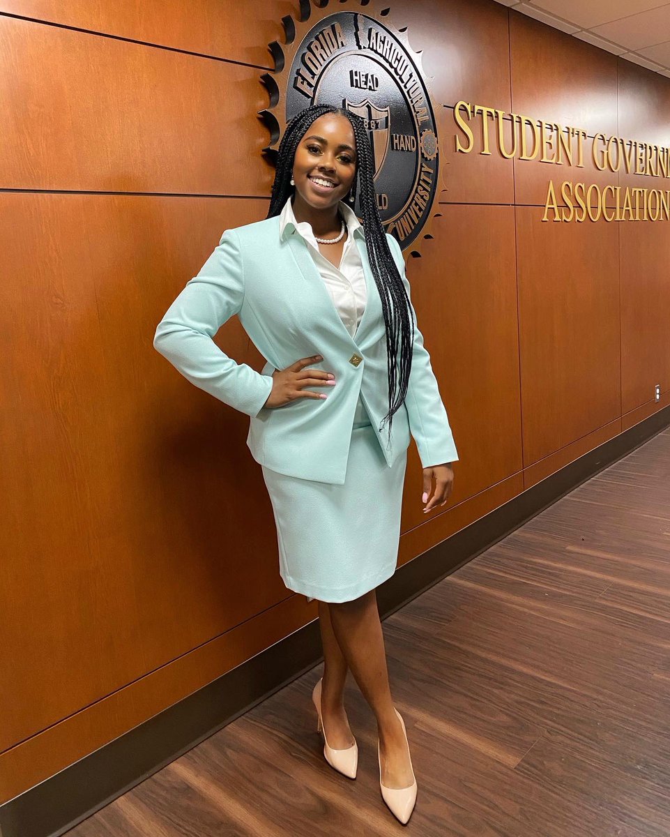 Carrringtonn_'s tweet photo. Madam VP checking in🐍

Declaring a prosperous semester for you all✨ #Famu #FamuFirst https://t.co/Yi9sK7MlVo