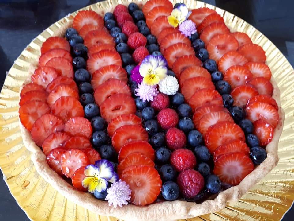 GracaCome's tweet photo. Vê como faço estas deliciosas tartes. Subscreve o canal https://t.co/SeiJn4vqT0.graça https://t.co/nGE8fY08wS https://t.co/SJrsNMRkDu