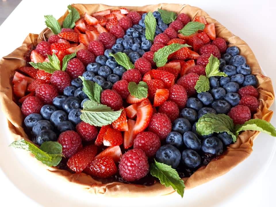 GracaCome's tweet photo. Vê como faço estas deliciosas tartes. Subscreve o canal https://t.co/SeiJn4vqT0.graça https://t.co/nGE8fY08wS https://t.co/SJrsNMRkDu
